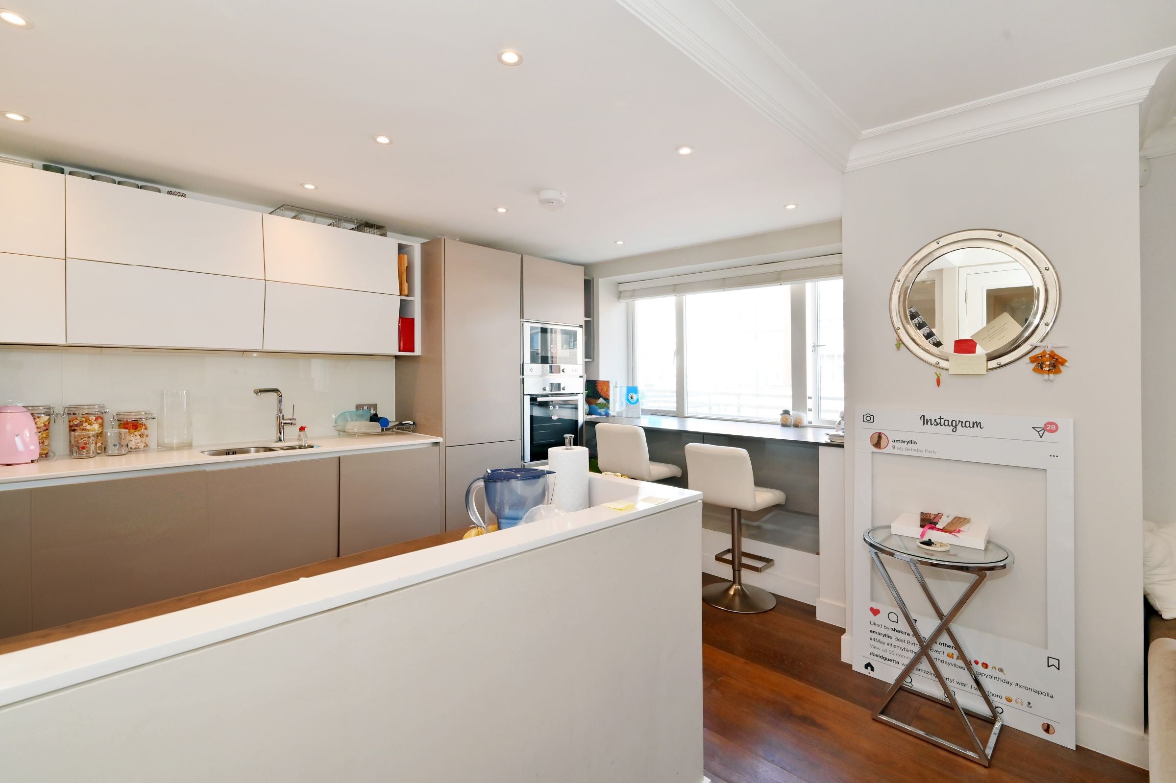Flat Harrington Road in Greater London