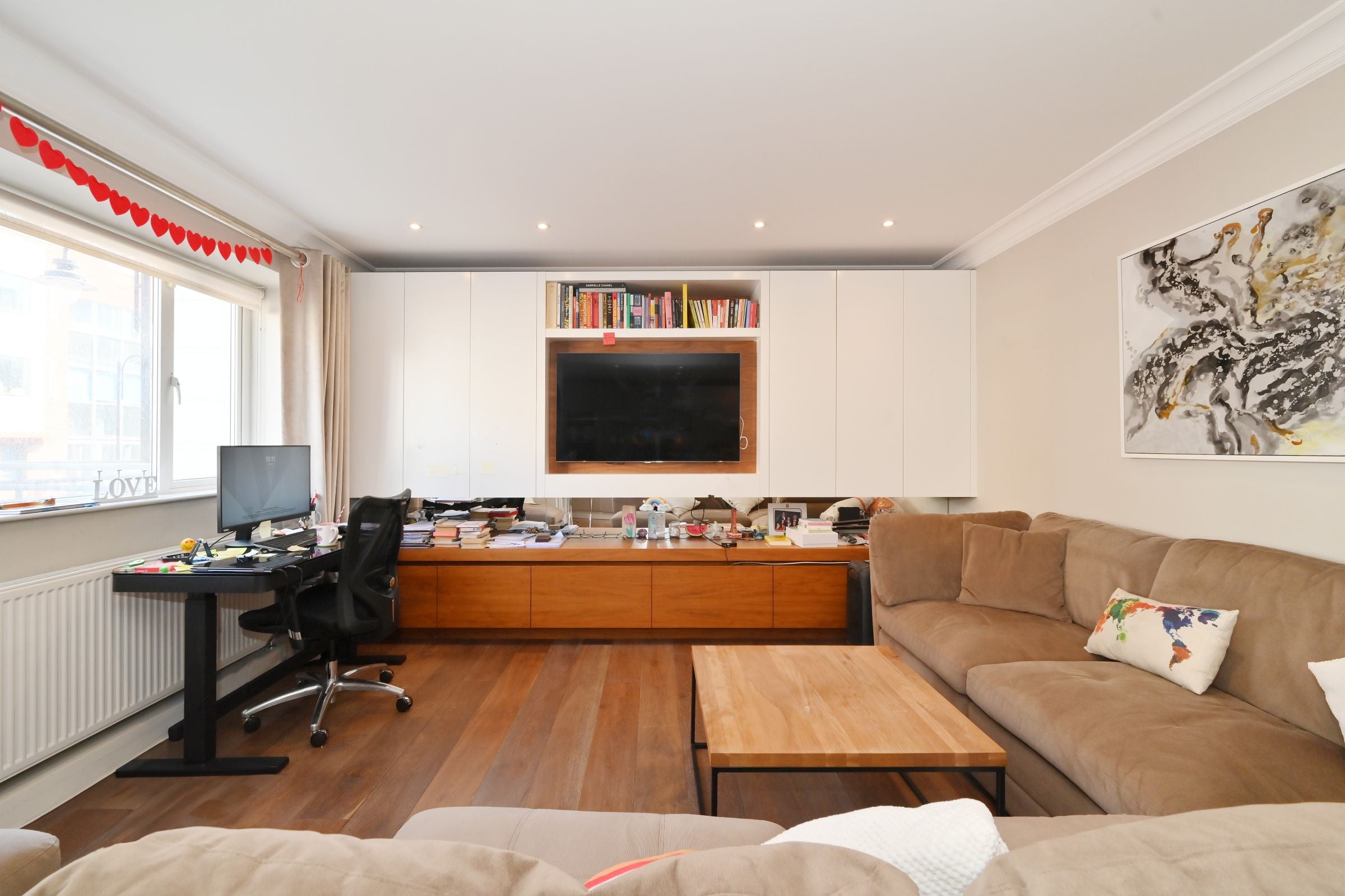 Flat Harrington Road in Greater London