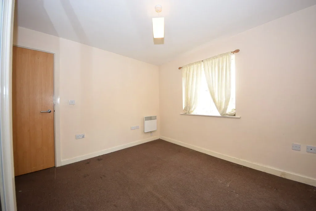 Flat Cranbrook Road in Greater London