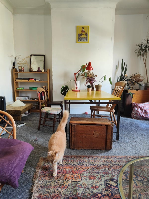 Room Wakefield Road in Greater London