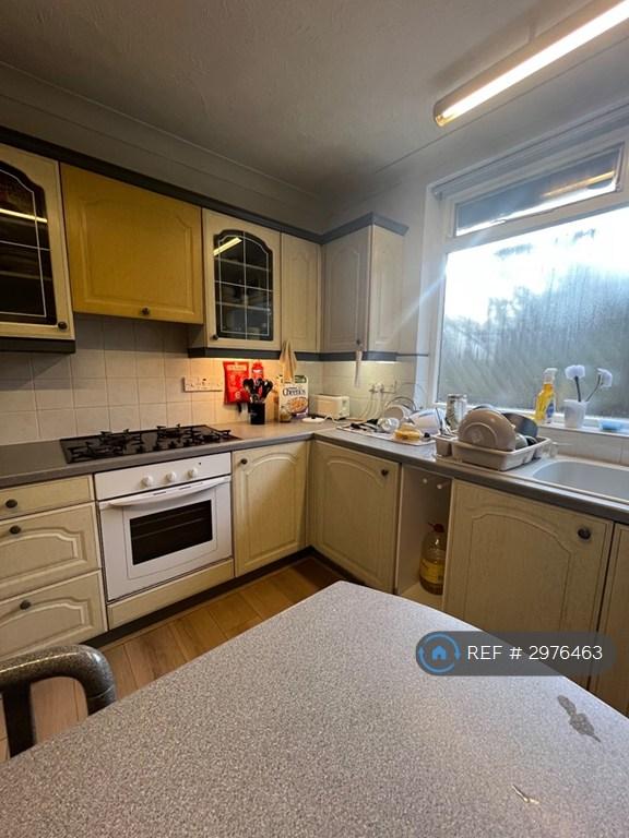 Room Highfield Road in Nottingham
