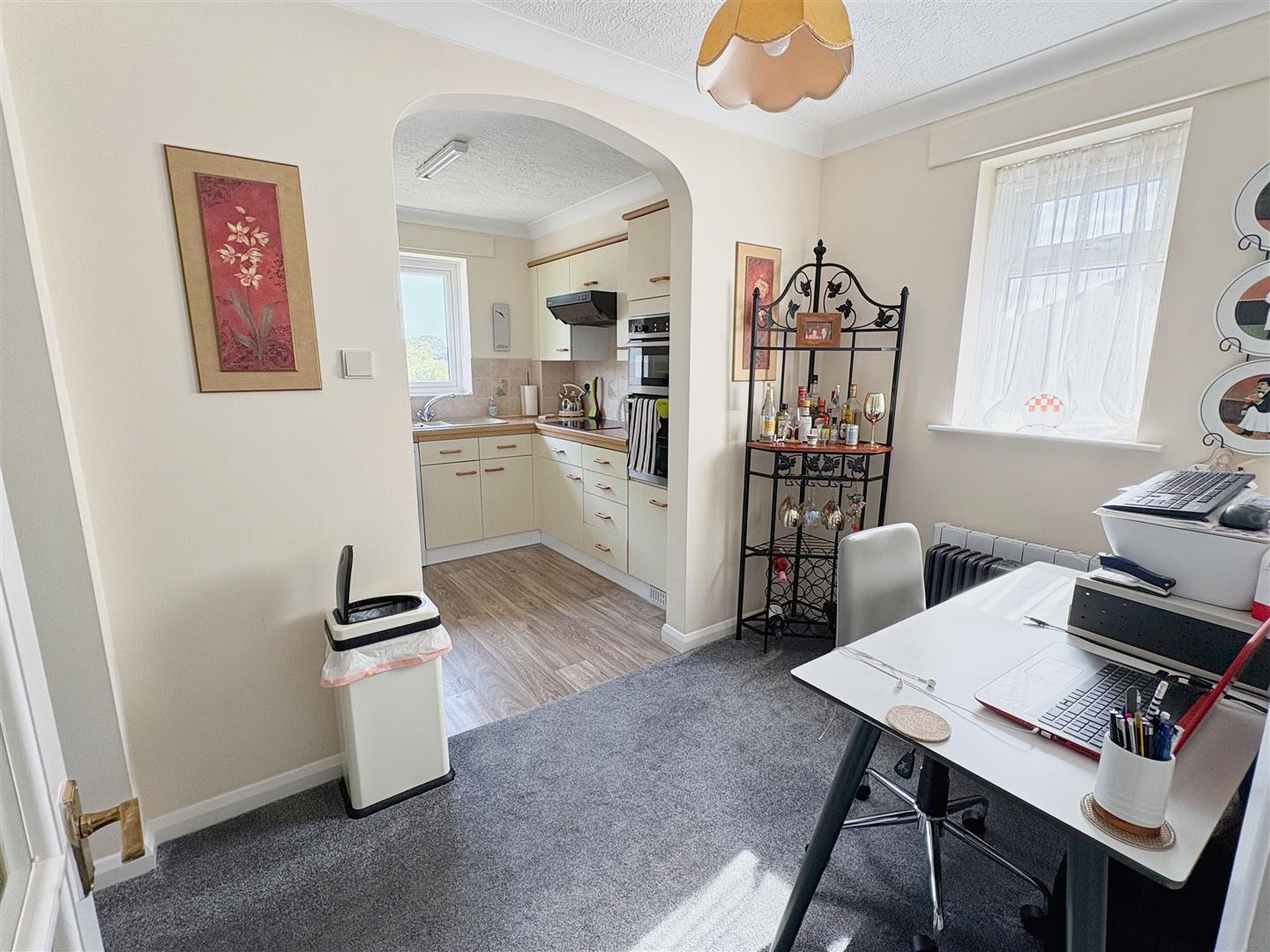 Flat Hillborough Close in Rother