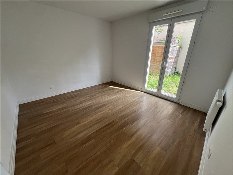 Flat Rue du Général de Miribel in Lyon