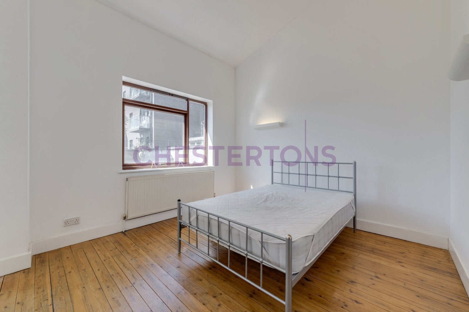 House Wellspring Close in Greater London