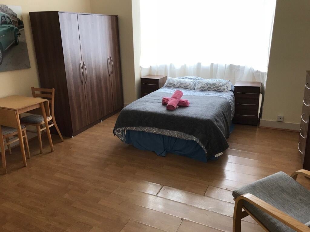 Room Anson Road in Greater London