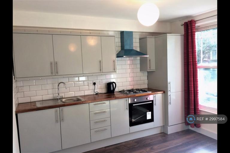 Flat Amersham Road in Greater London