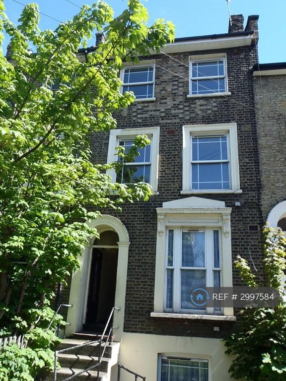 Flat Amersham Road in Greater London