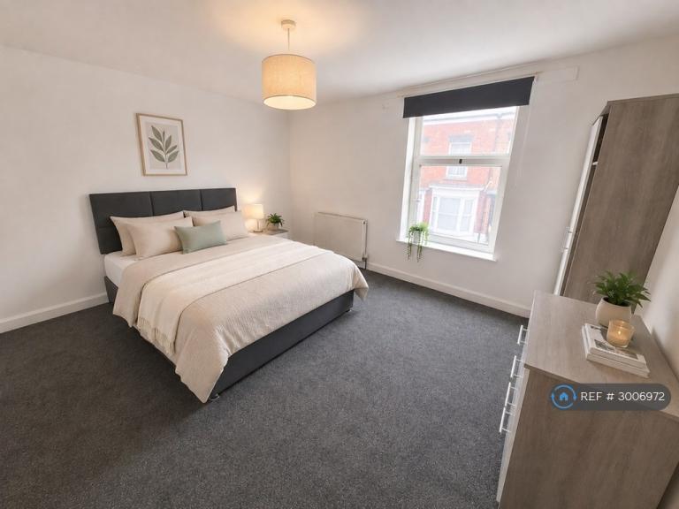 Room Aberdeen Street in Scarborough