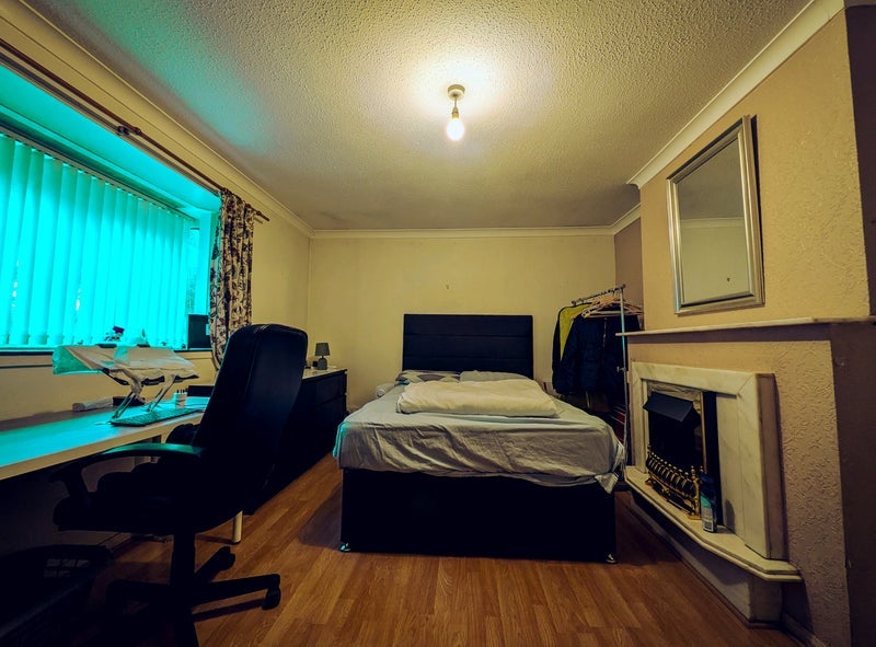 Room Millroad Gardens in Glasgow