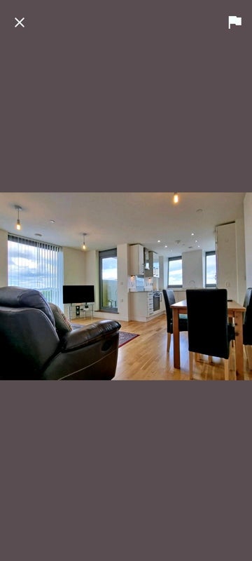 Room High Road in Greater London
