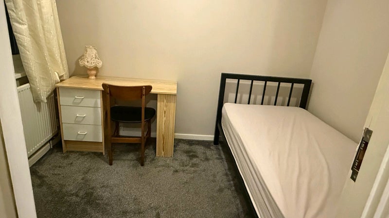 Room Lancefield Avenue in Newcastle upon Tyne