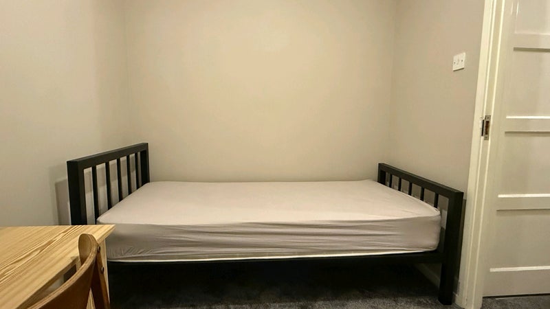 Room Lancefield Avenue in Newcastle upon Tyne