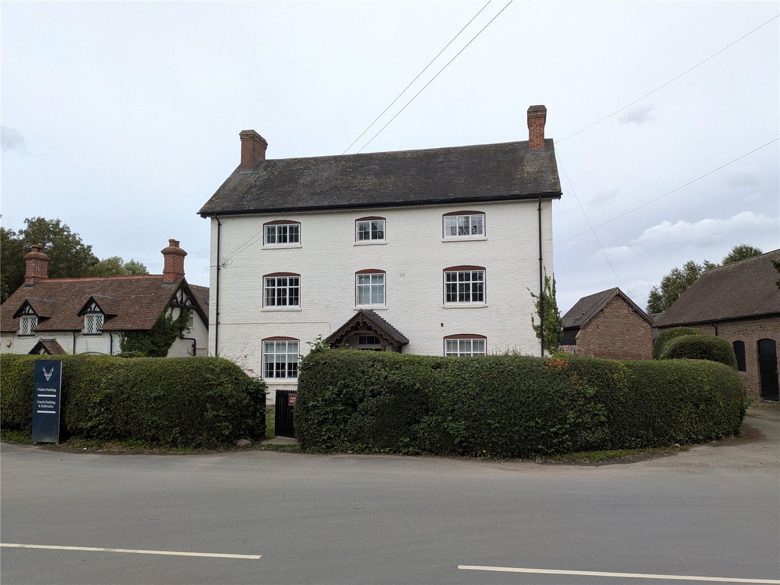 Flat Bromfield Road in Bromfield