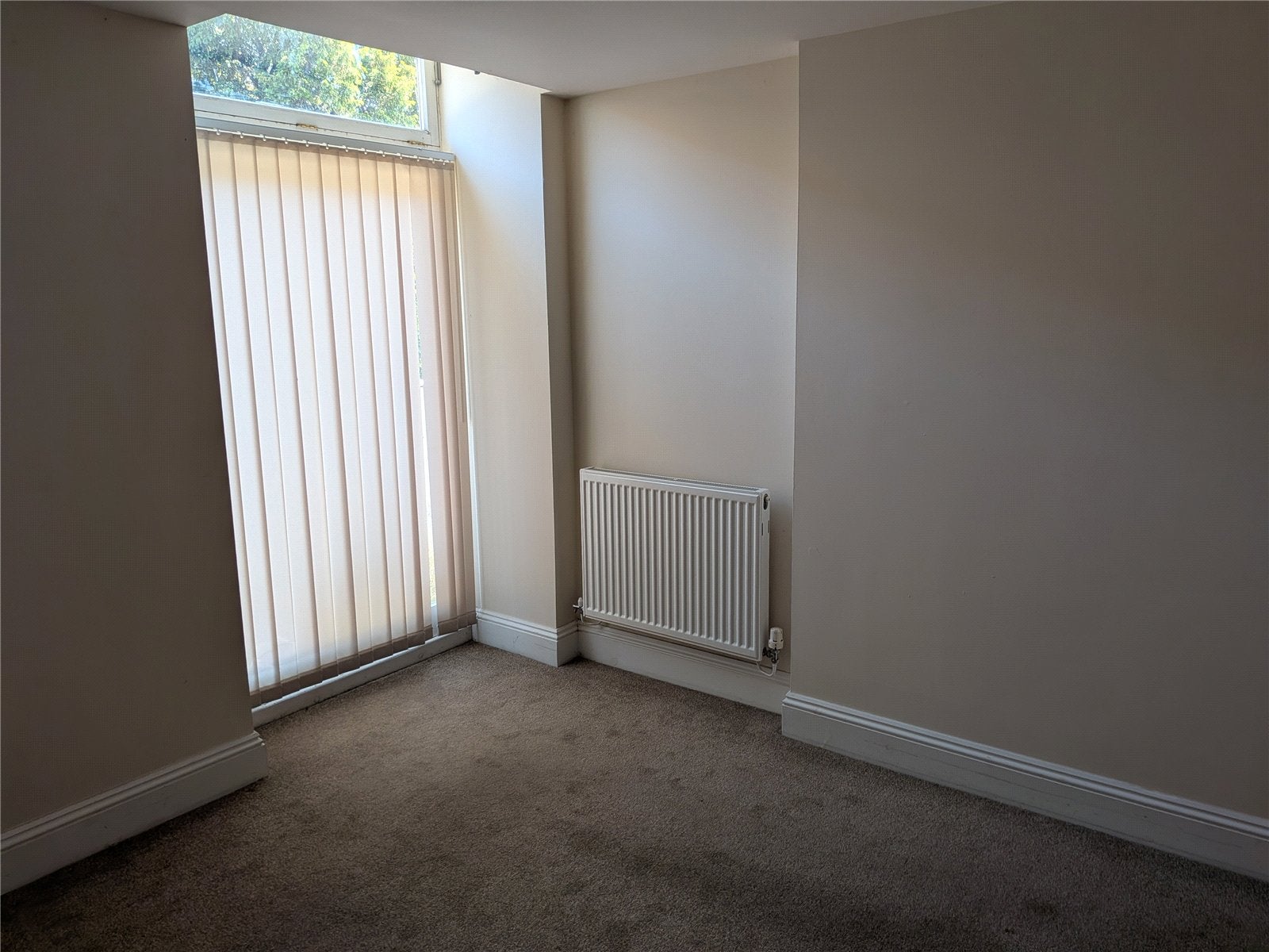 Flat Bromfield Road in Bromfield