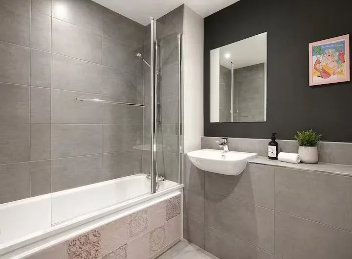 Flat Plumstead Road in Greater London