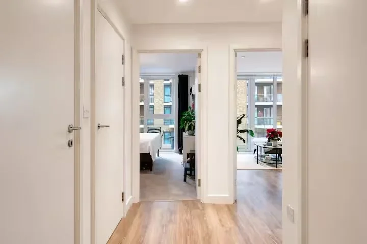 Flat Plumstead Road in Greater London