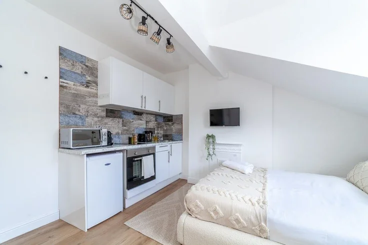 Flat Finsbury Park Road in Greater London