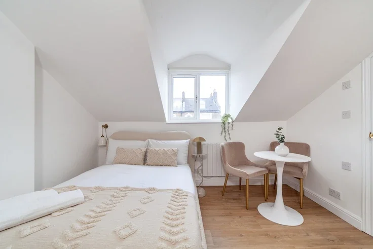 Flat Finsbury Park Road in Greater London