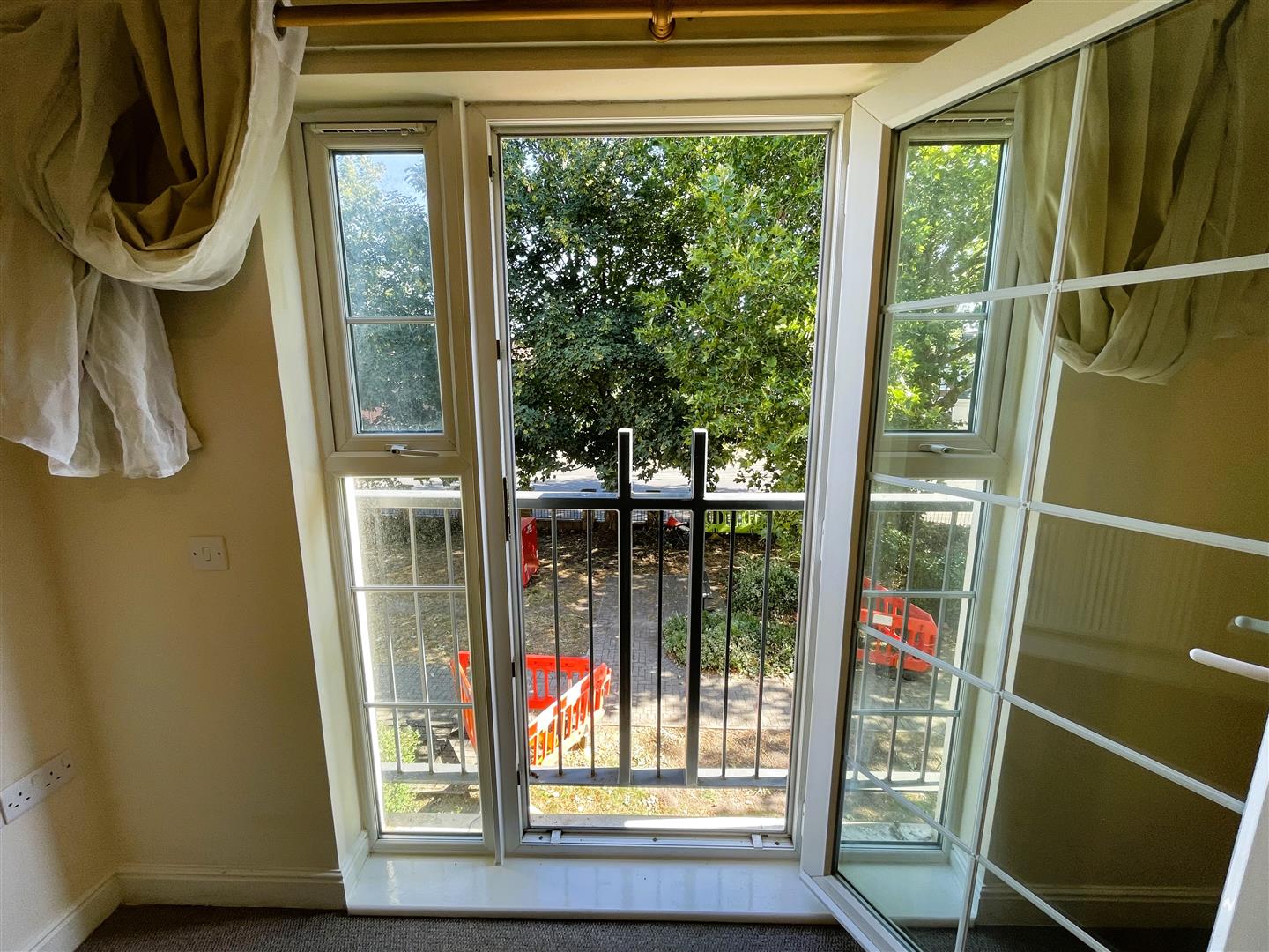 Flat Millbrook Road East in Southampton
