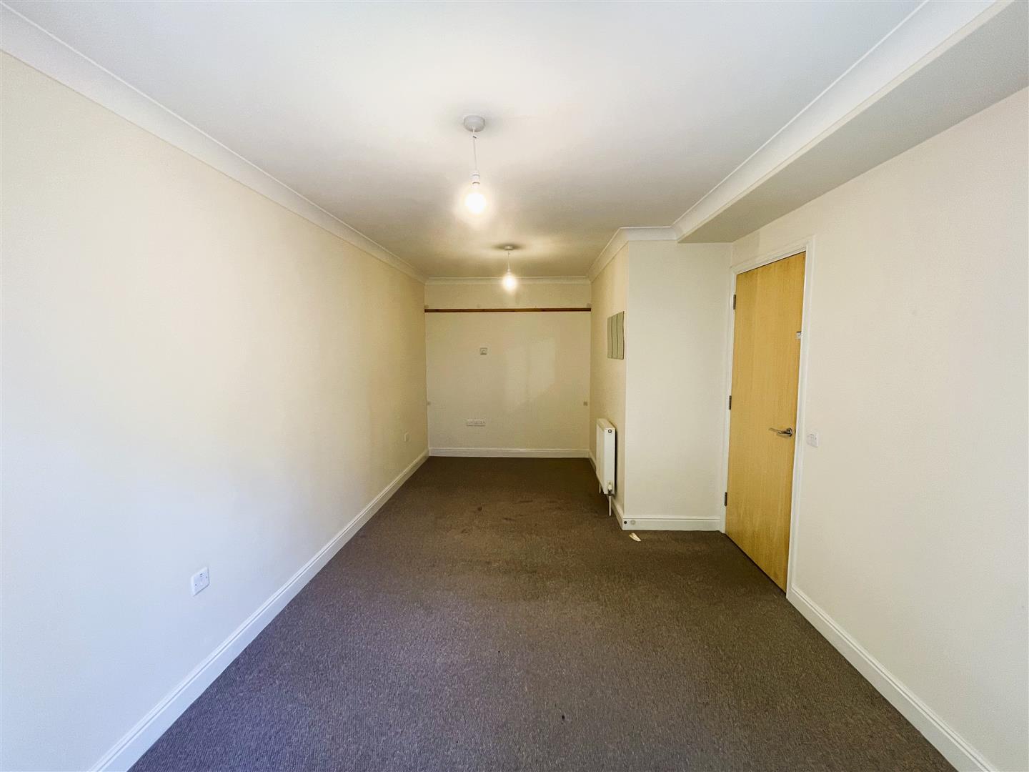 Flat Millbrook Road East in Southampton