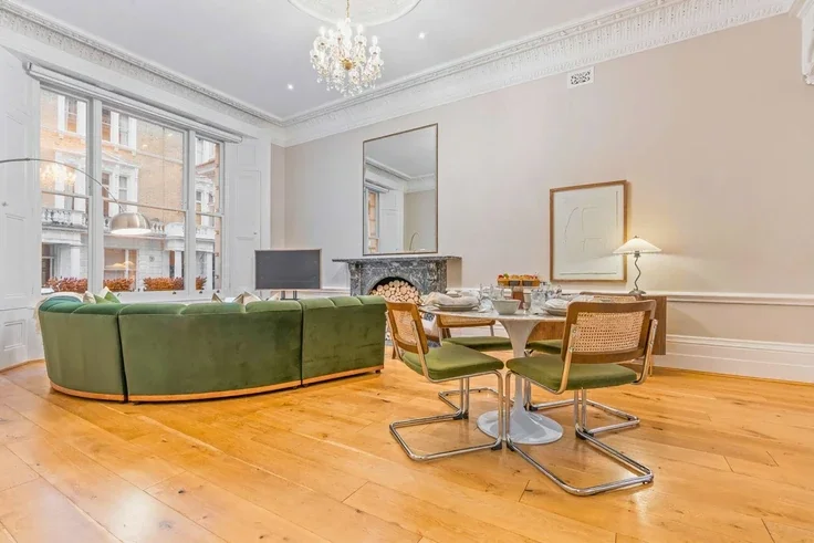 Flat Clanricarde Gardens in Greater London