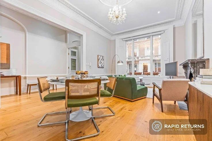 Flat Clanricarde Gardens in Greater London