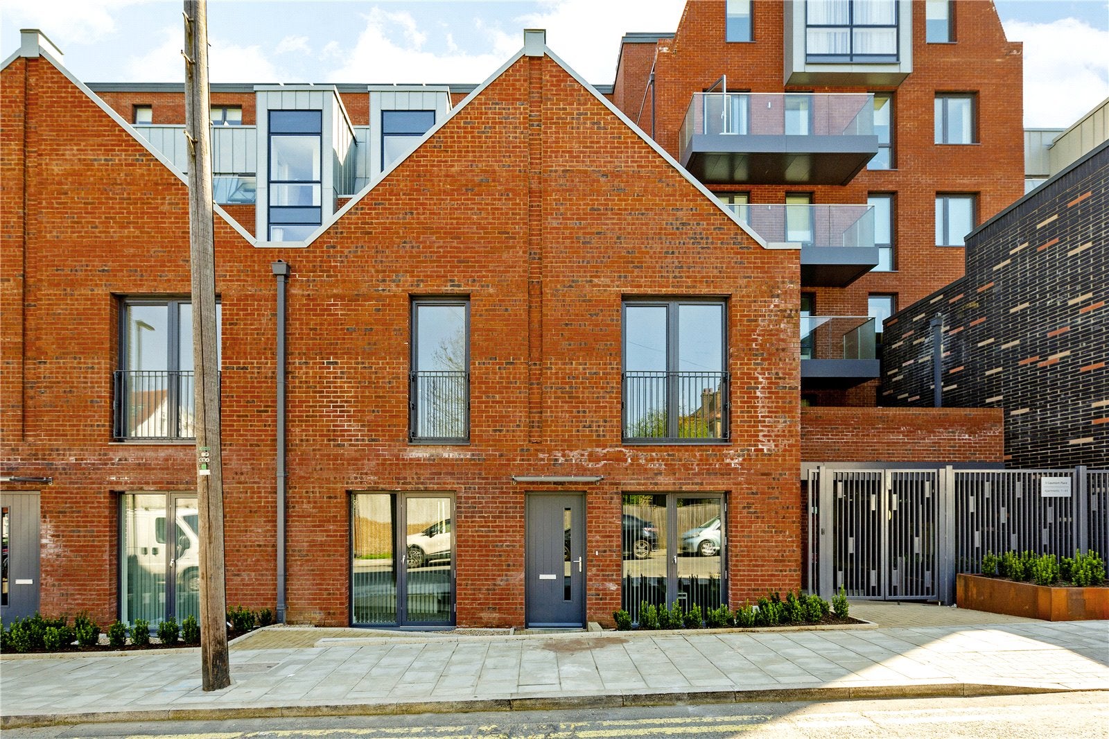 Flat Blairderry Road in Greater London