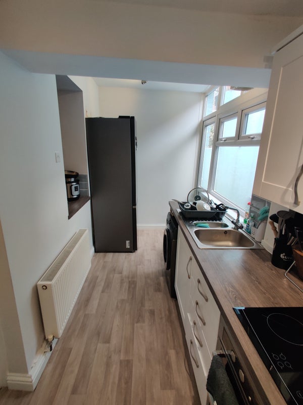 Room High Street in Pontypridd