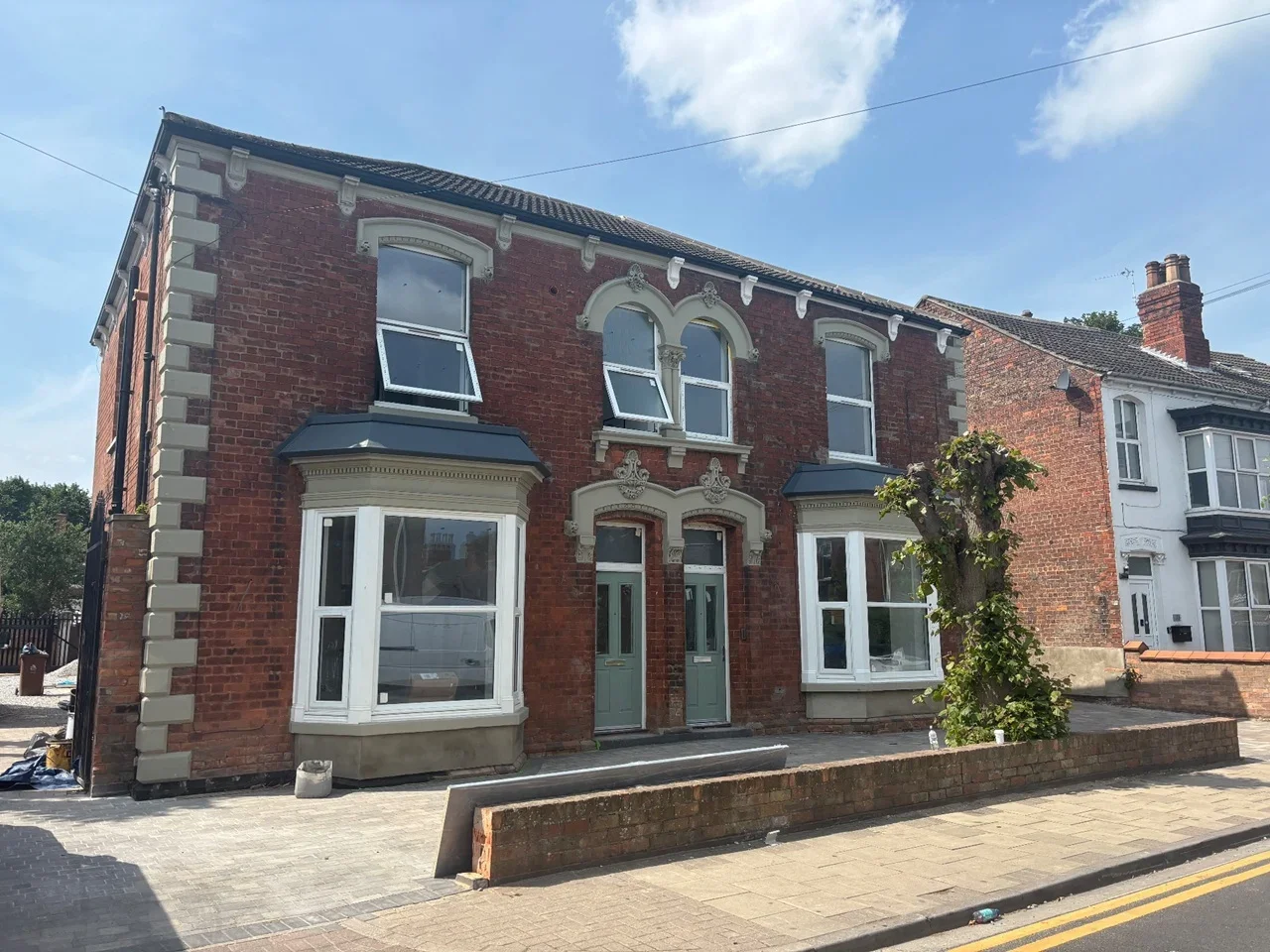 Flat Chantry Lane in Grimsby