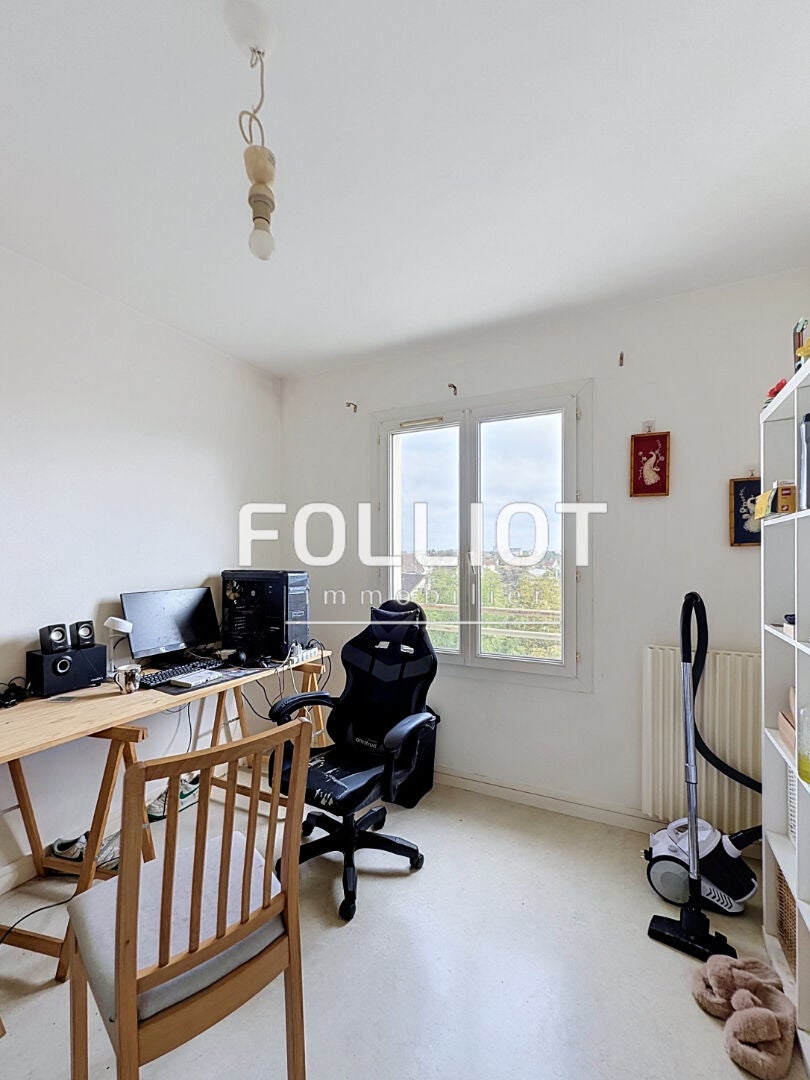 Flat Rue Leverrier in Caen