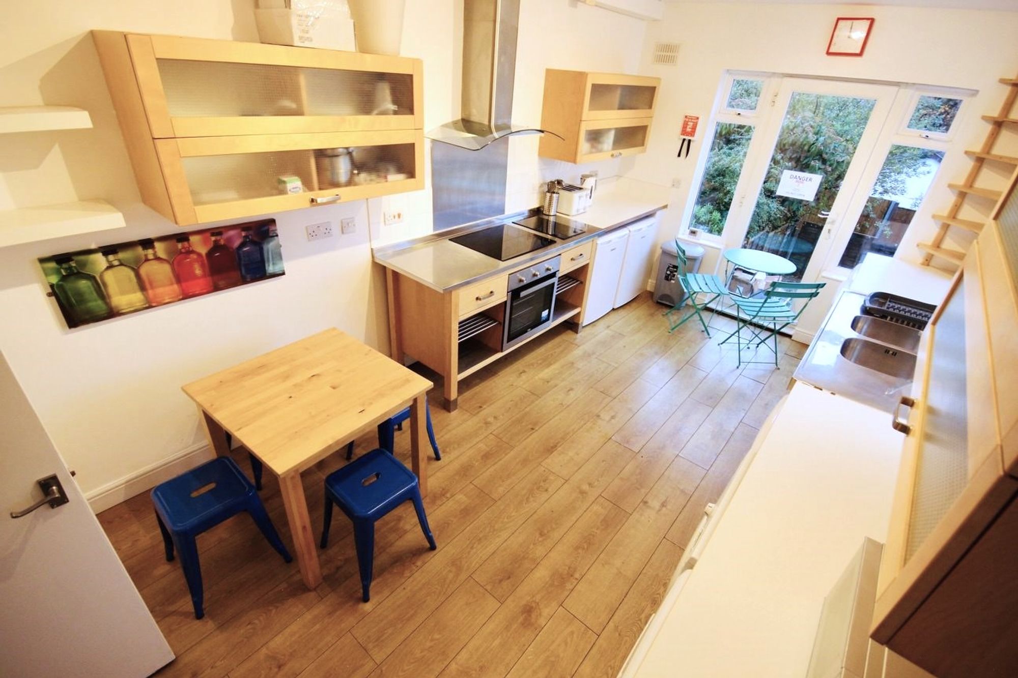 Flat Parc Wern Road in Swansea