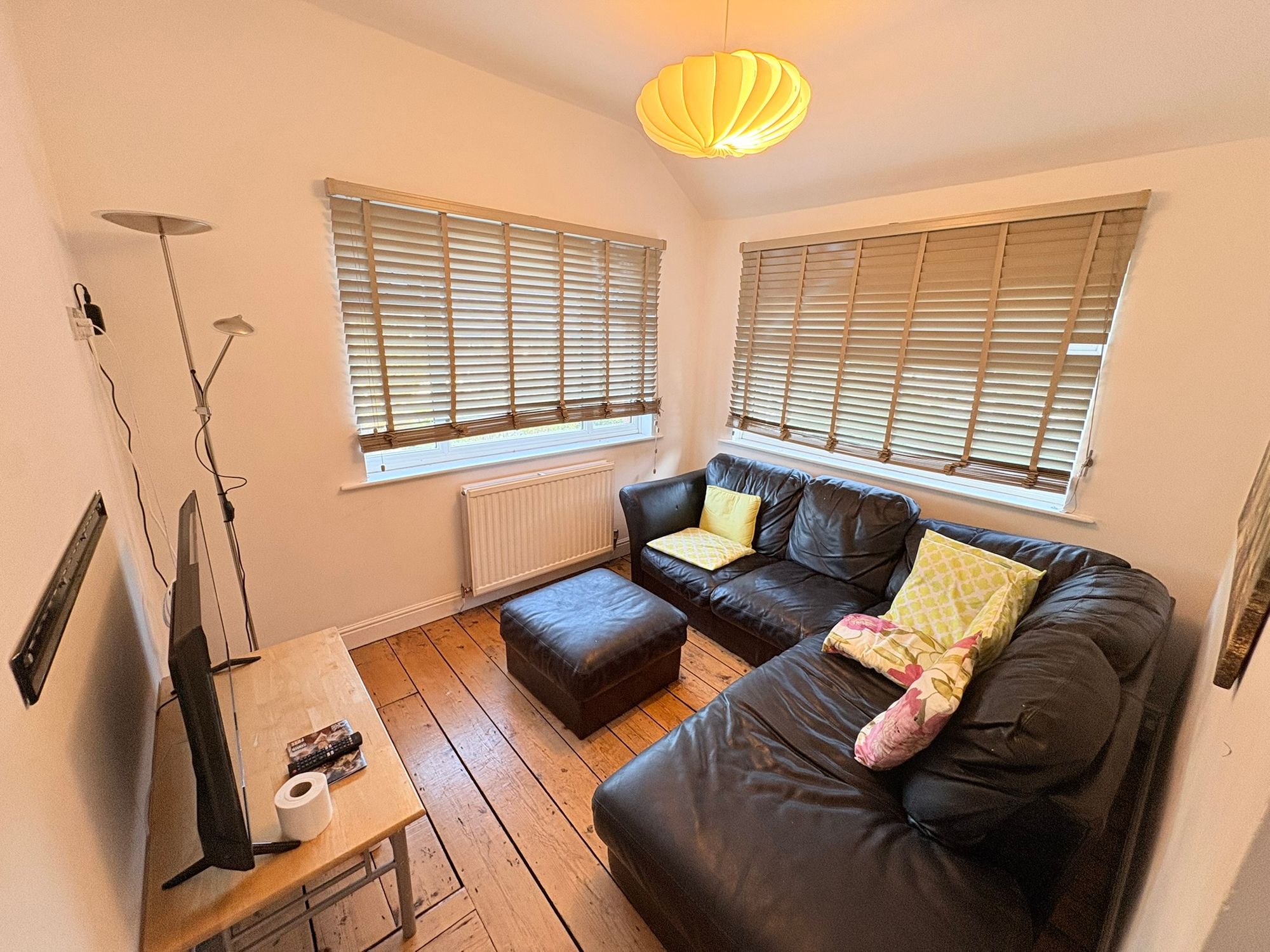 Flat Parc Wern Road in Swansea