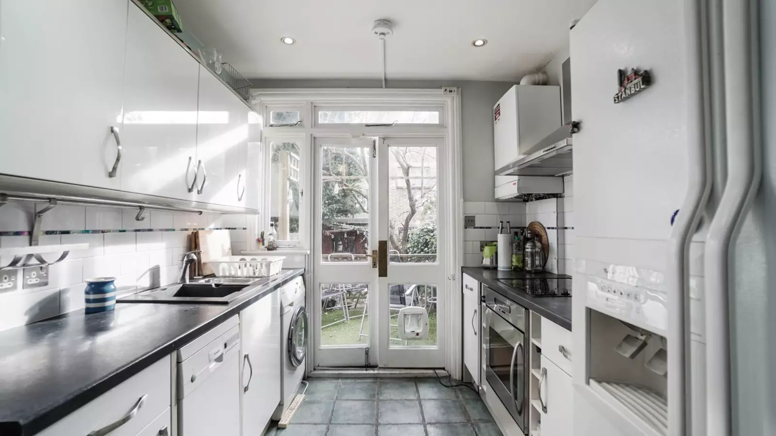 Room Penshurst Road in Greater London