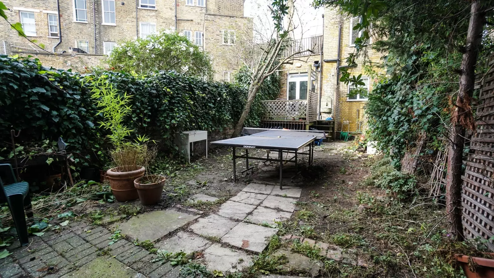 Room Penshurst Road in Greater London