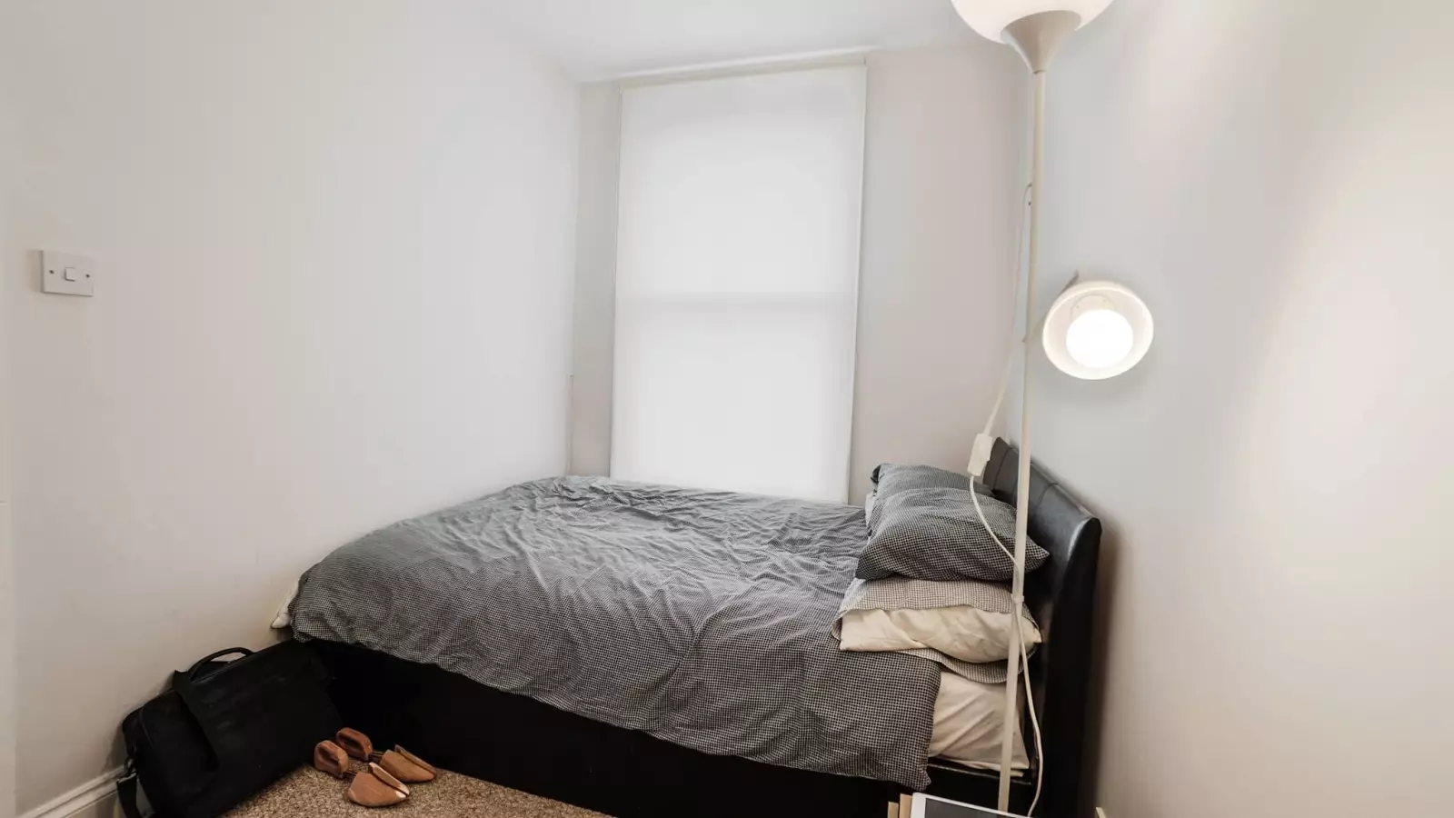 Flat Penshurst Road in Greater London