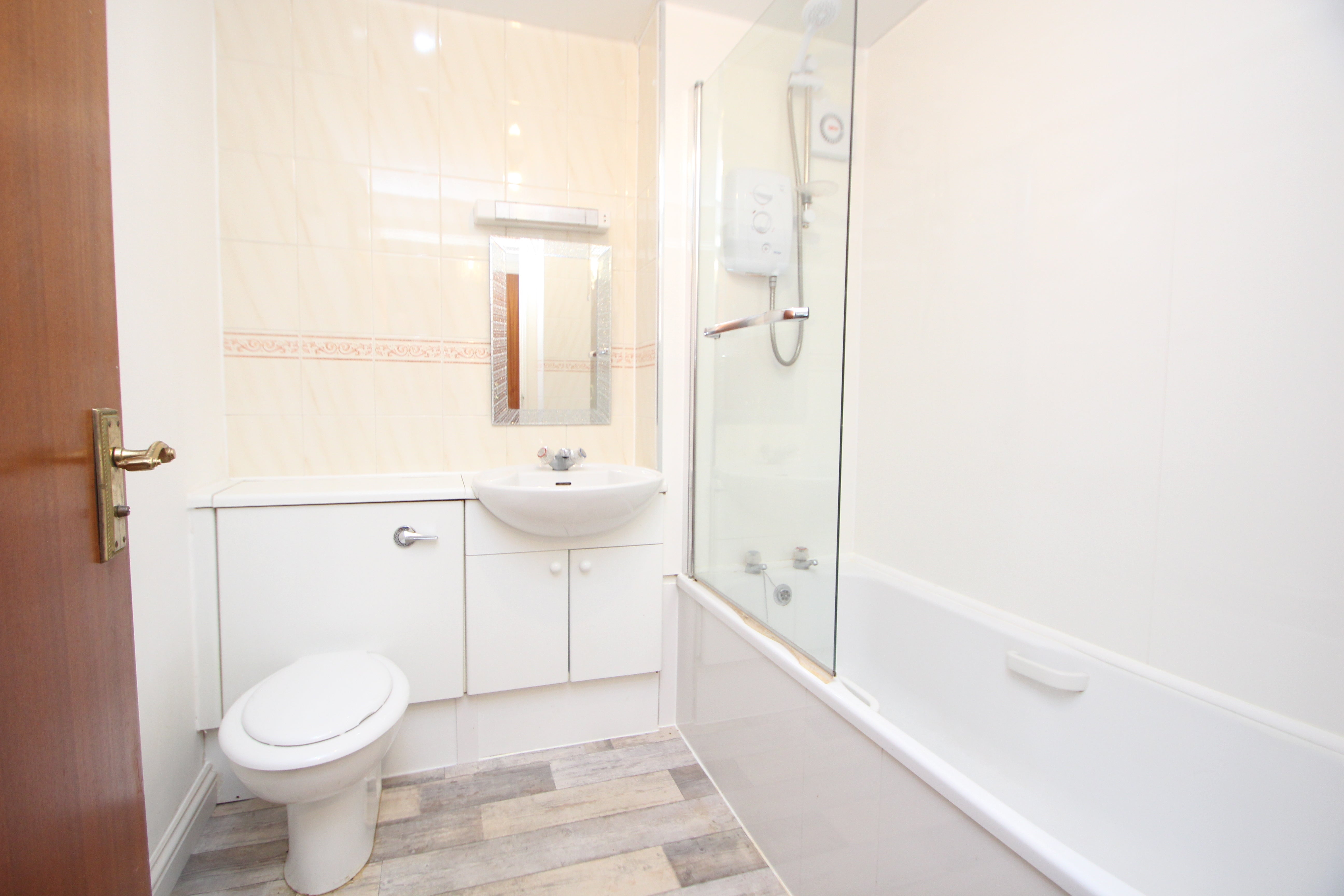 Flat Parsonage Square in Glasgow