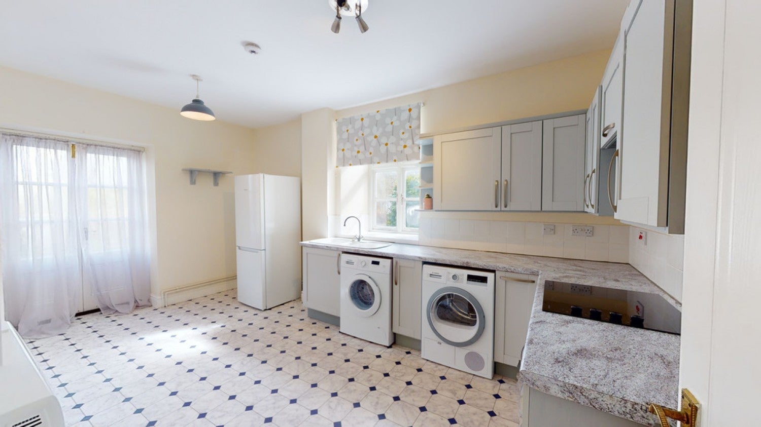 Flat Leckhampton Farm Court in Cheltenham