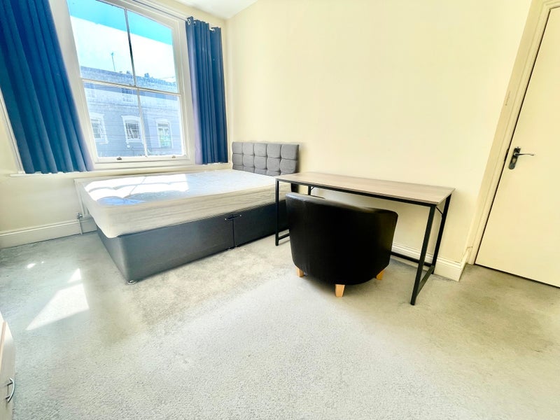 Room Earl's Court Gardens in Greater London