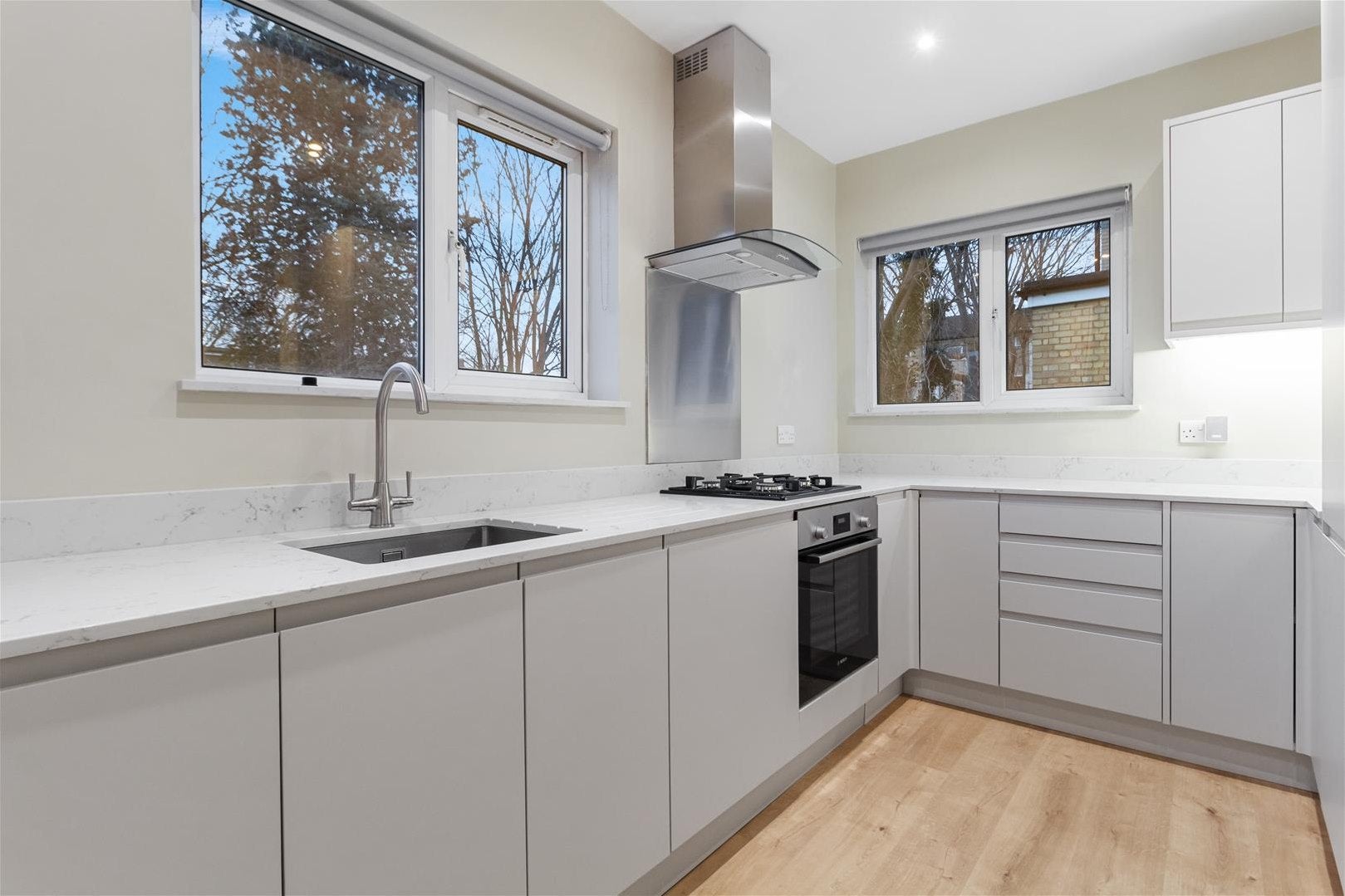 Flat Cresset Street in Greater London