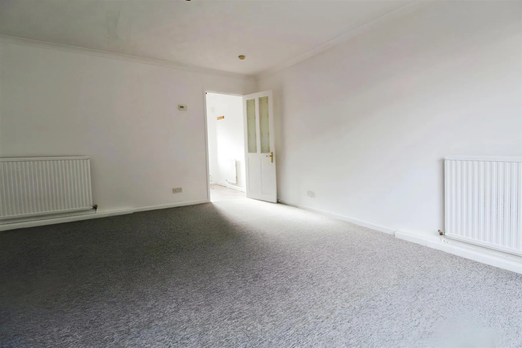 House Hardy Close in Slough