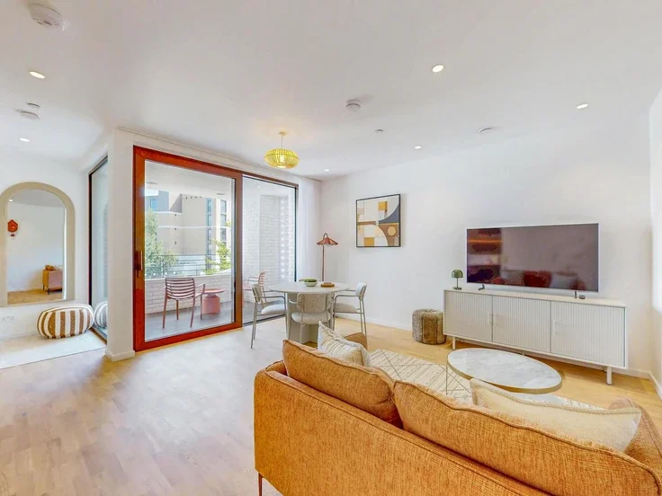 Flat Haverstock Hill in Greater London