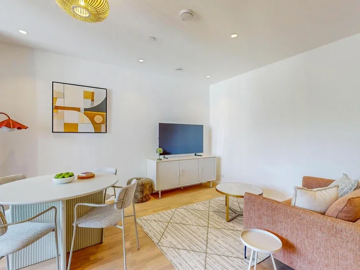 Flat Haverstock Hill in Greater London