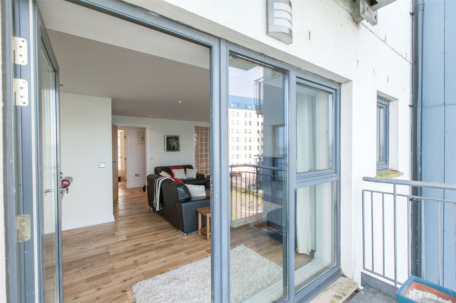 Flat Lower Granton Road in City of Edinburgh