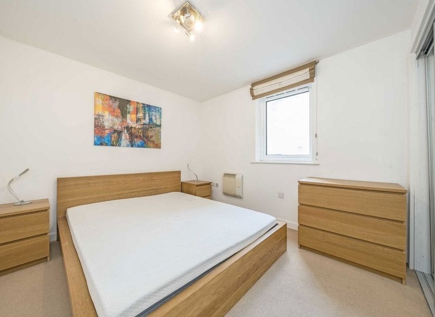 Flat Northdown Street in Greater London