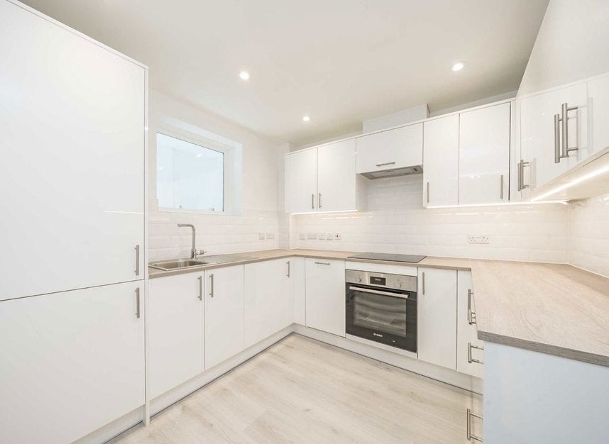 Flat Northdown Street in Greater London