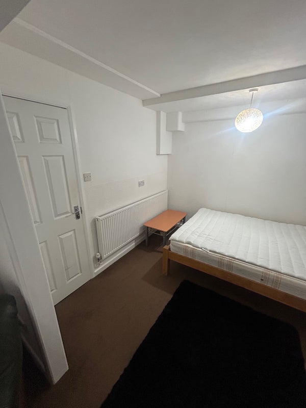 Room Newington Barrow Way in Greater London
