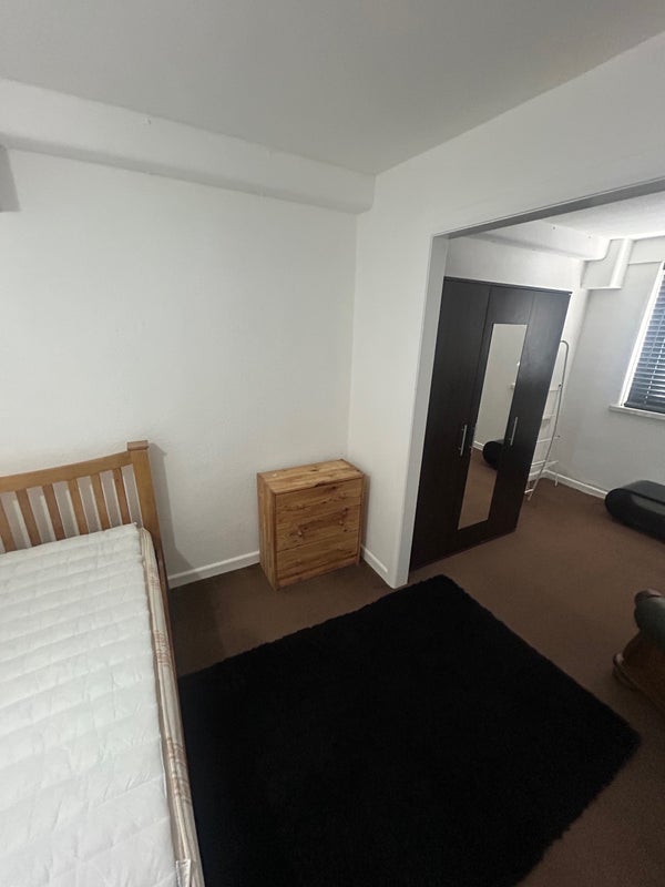 Room Newington Barrow Way in Greater London