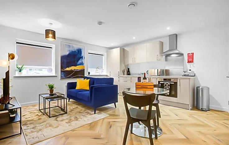 Flat Love Lane in Greater London