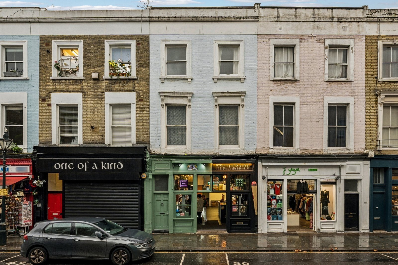Flat Portobello Road in Greater London