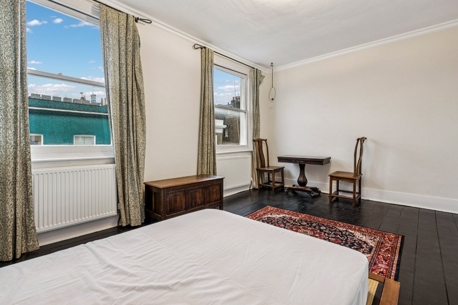 Flat Portobello Road in Greater London